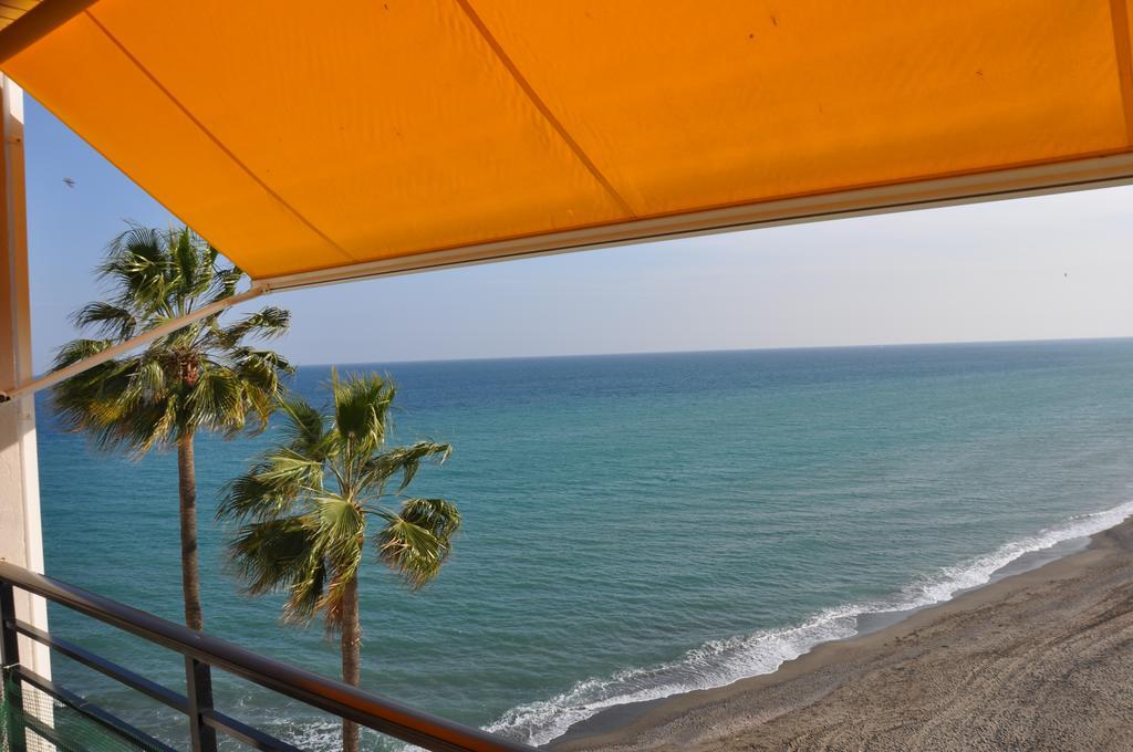 Studio Sea View Terrace 토레몰리노스 외부 사진