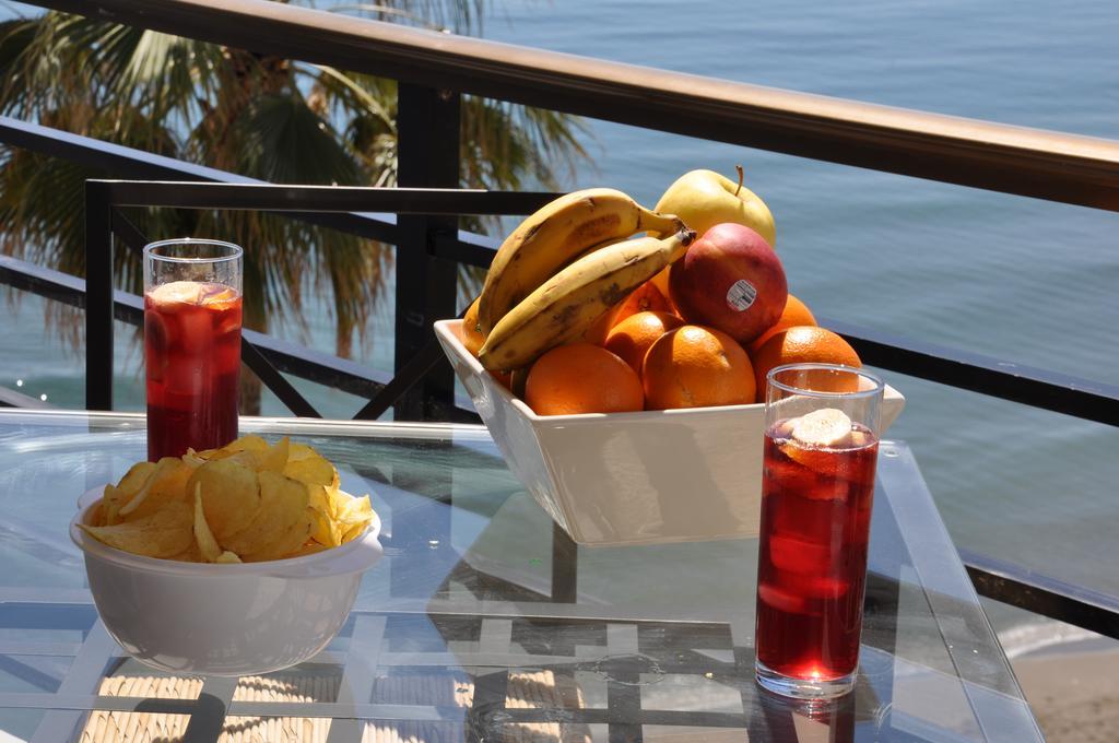 Studio Sea View Terrace 토레몰리노스 외부 사진